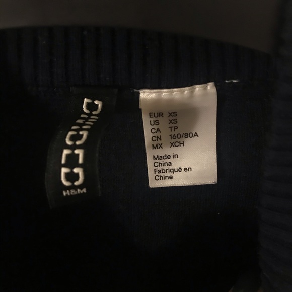 H&M Mock neck deep blue knit sweater with sequins - Picture 3 of 3